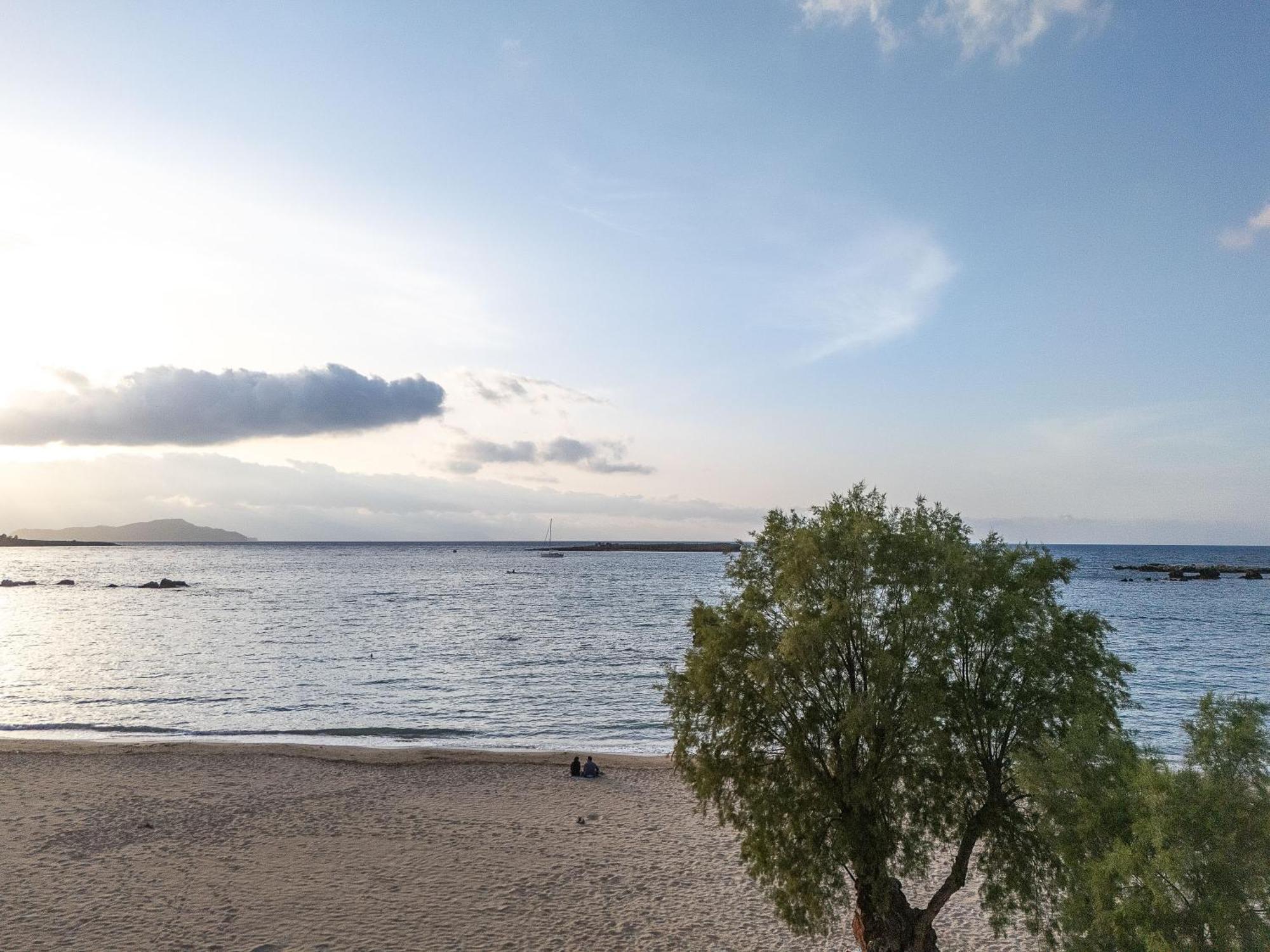 Neachora Beachfront Aparthotel