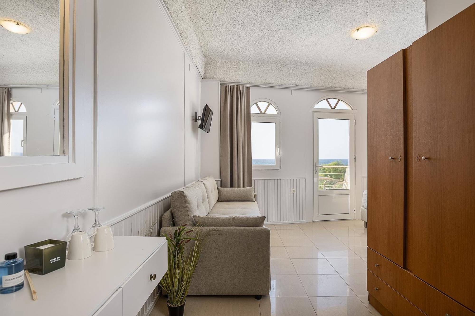 Neachora Beachfront Aparthotel *