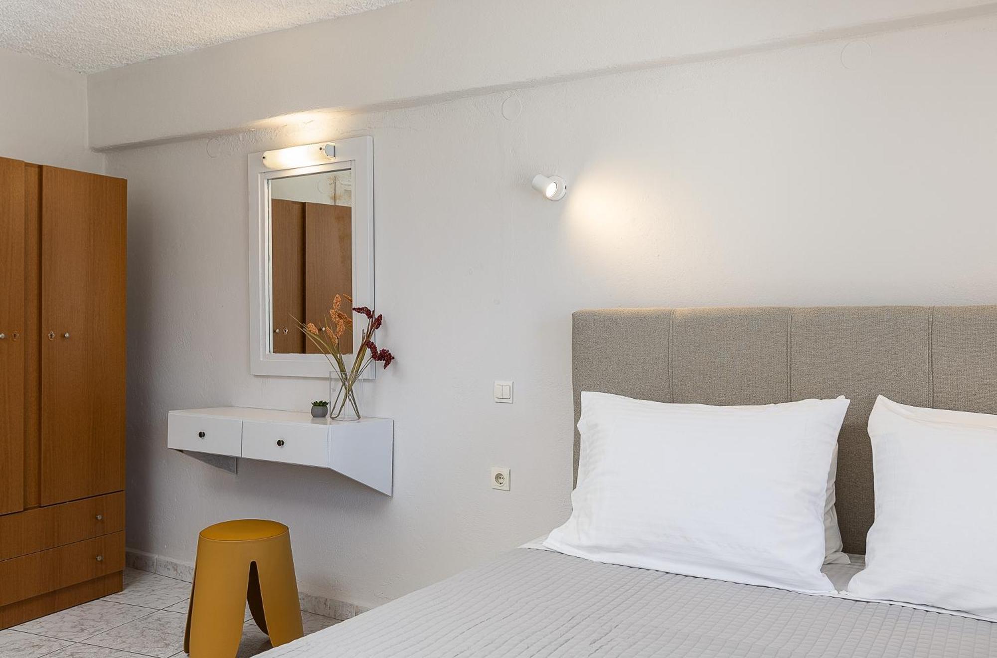 Neachora Beachfront Aparthotel *