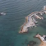 Neachora Beachfront Suites